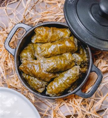  Sarma: Ein mediterranes Feuerwerk der Aromen für die Geschmacksknospen!